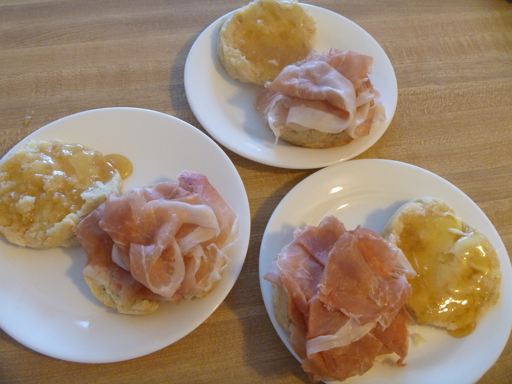 Prosciutto Honey Beescuit - Biscuit Recipe