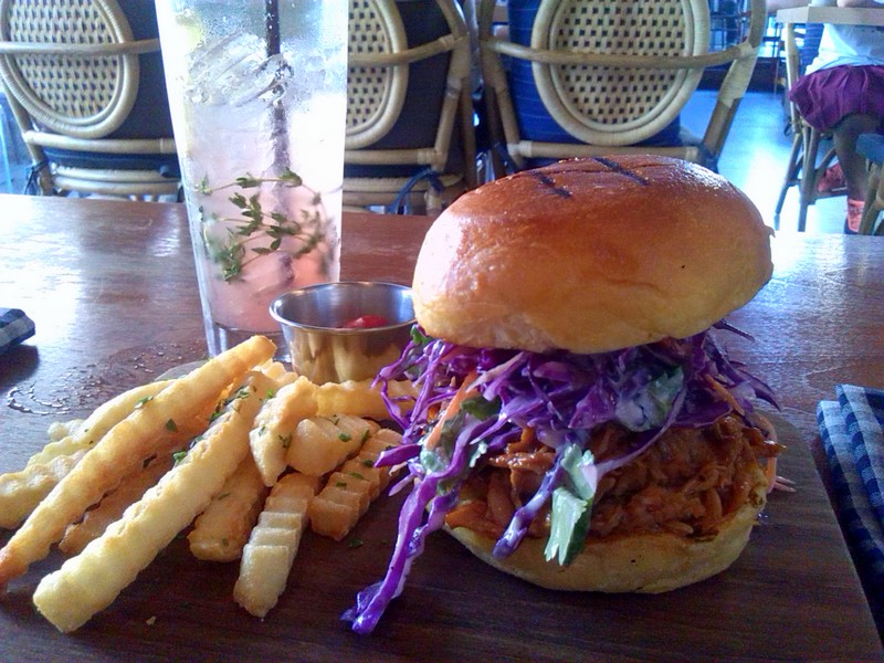 Pulled Pork Burger, Roast Coffee & Eatery, Bangkok